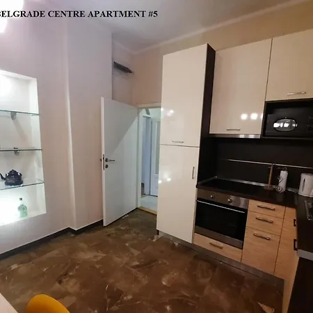 Apartment Authentic Centre For Large Groups, Republic Square - Up To 47 People In 5