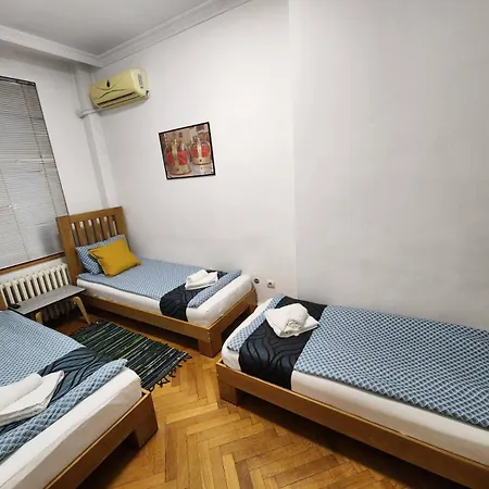Authentic Centre For Large Groups, Republic Square - Up To 47 People In 5 Apartment Belgrade