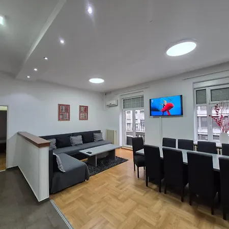 Authentic Centre For Large Groups, Republic Square - Up To 47 People In 5 Apartment Belgrade
