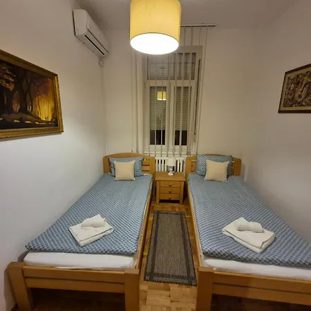 Authentic Centre For Large Groups, Republic Square - Up To 47 People In 5 Apartment Belgrade