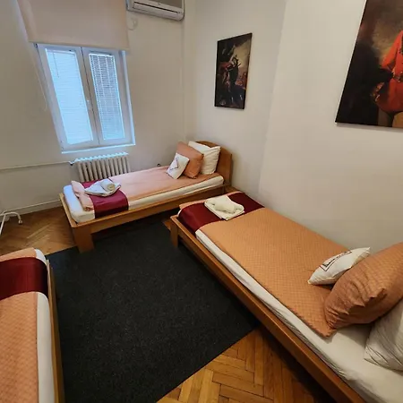 Authentic Centre For Large Groups, Republic Square - Up To 47 People In 5 Belgrade